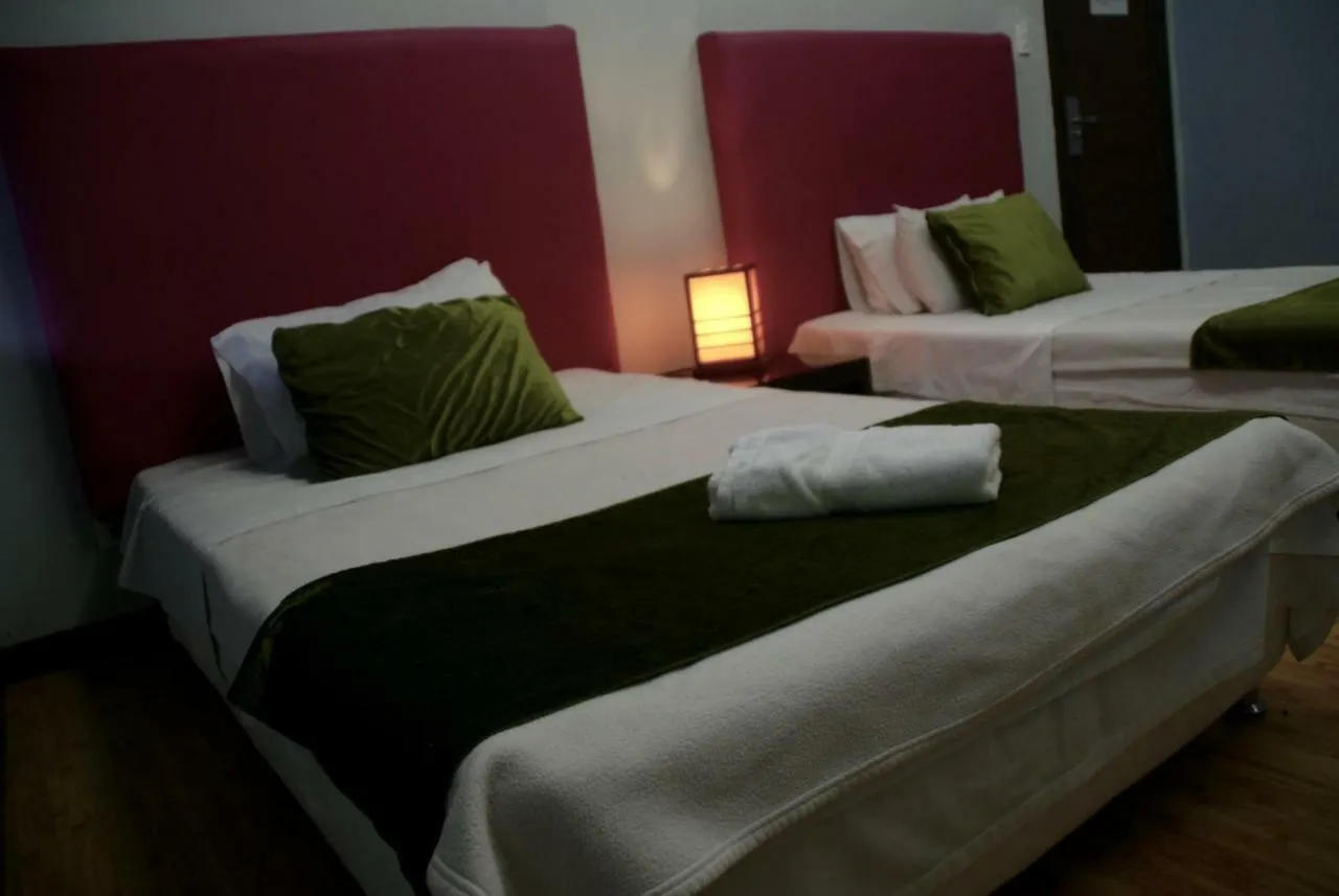 The Happy Buddha Hostel Medellin 0*,
