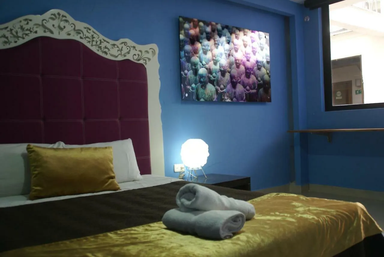 The Happy Buddha Hostel Medellin